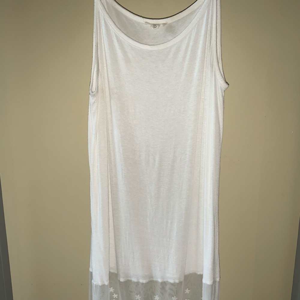 Women’s dress slip extender